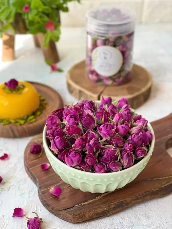 غنچه گل محمدی لاله زار